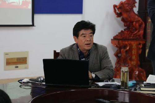 建工学院组织教工党员学习十九大新修订《党章》